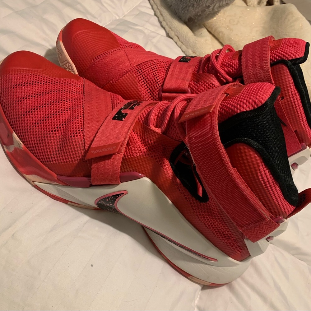 Nike lebron solider IX men’s basketball high tops